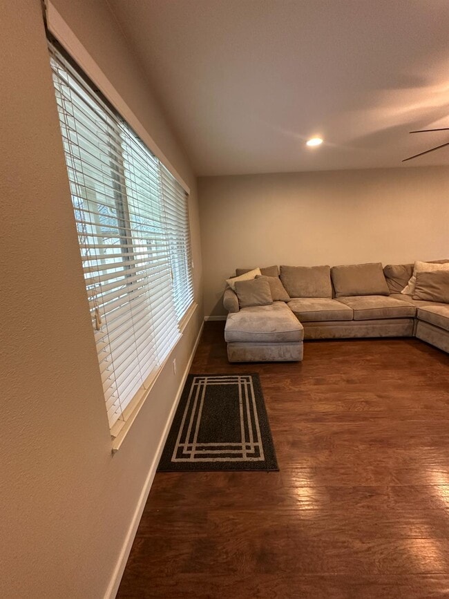 5090 N Roosevelt Ave in Fresno, CA - Building Photo - Building Photo