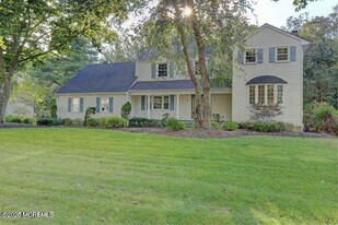 7 Woods Rd in West Long Branch, NJ - Building Photo