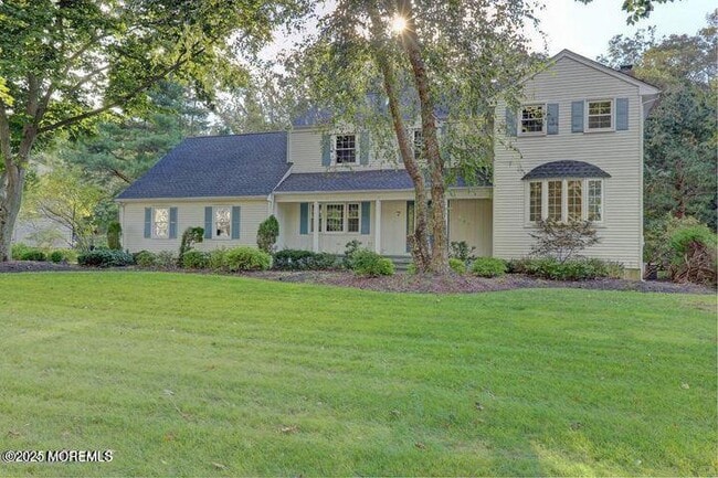 property at 7 Woods Rd