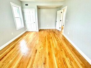 190 Hillside St, Unit 1 in Boston, MA - Building Photo - Building Photo