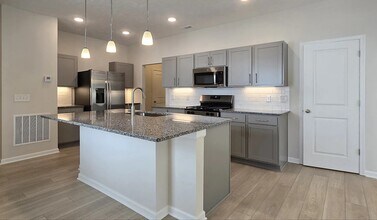 3472 Bushwillow Dr in Uniontown, OH - Building Photo - Building Photo