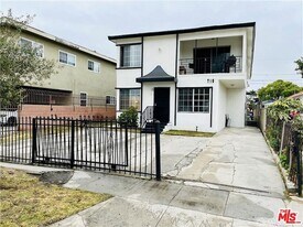 719 E 79th St in Los Angeles, CA - Building Photo