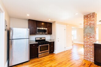 27 Shannon St in Boston, MA - Building Photo - Building Photo