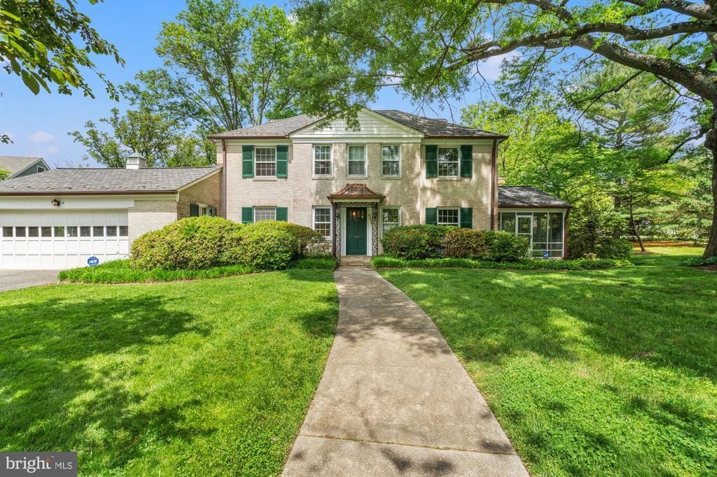 8300 Kerry Rd in Chevy Chase, MD - Building Photo