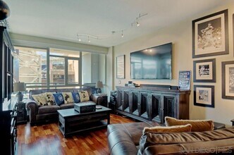 325 Seventh Ave in San Diego, CA - Building Photo - Building Photo