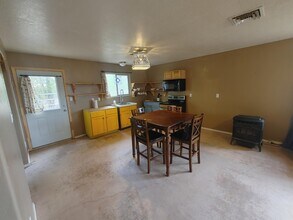 170 El Cerro Lp in Los Lunas, NM - Building Photo - Building Photo