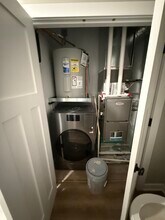 127 W Michigan Ave, Unit 127 F in Marshall, MI - Building Photo - Building Photo