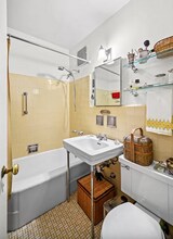 339 W 12th St in New York, NY - Building Photo - Building Photo
