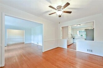 260 River Valley Rd NW in Sandy Springs, GA - Foto de edificio - Building Photo