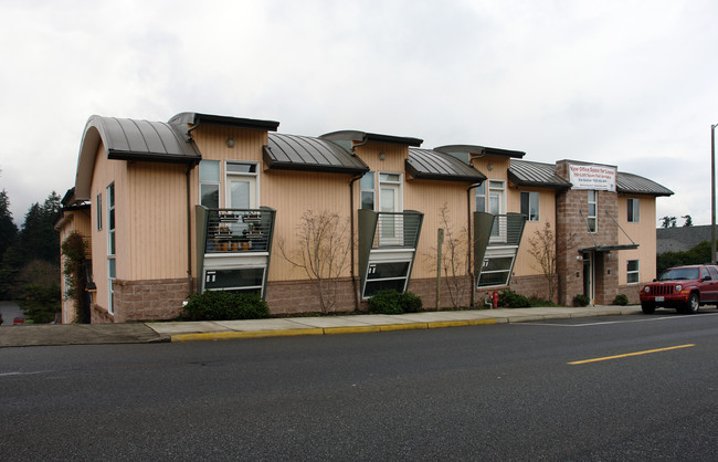 Bella Coola in Edmonds, WA - Building Photo - Building Photo