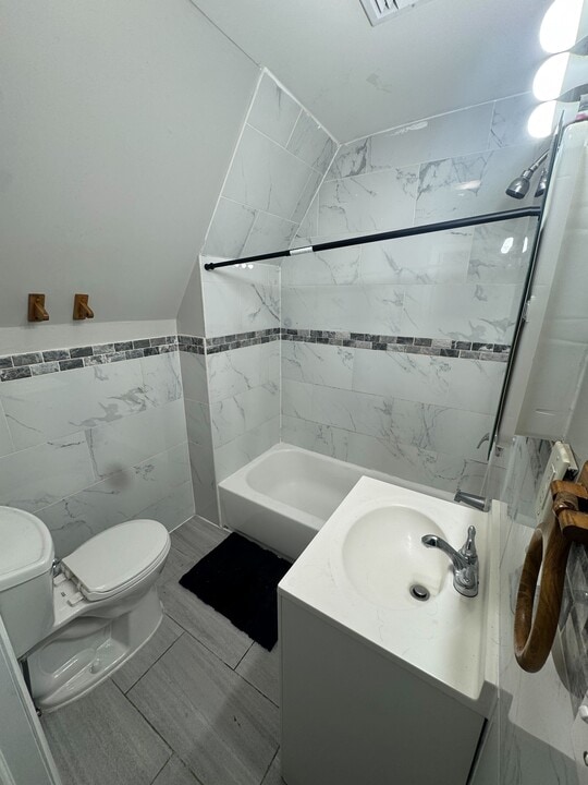 129 Hobson St, Unit 3 in Newark, NJ - Building Photo