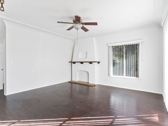 property at 432 Walnut Ave