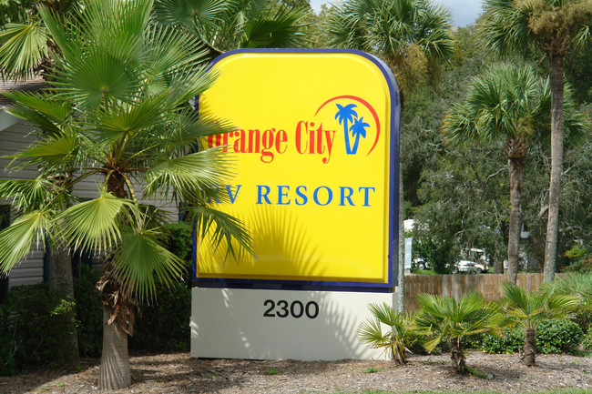 Orange City MH & RV Resort in Orange City, FL - Foto de edificio - Building Photo