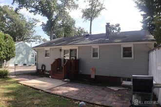 39 Kathleen Pl in Edison, NJ - Building Photo - Building Photo
