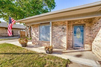 1021 Auburn Dr in Arlington, TX - Building Photo - Building Photo