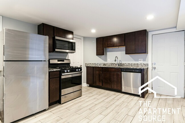 property at 2968 N Ridgeway Ave