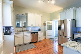 1310 Hyman Ave in Hendersonville, NC - Building Photo - Building Photo