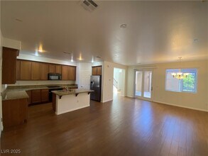 11388 Newton Commons Dr in Las Vegas, NV - Building Photo - Building Photo