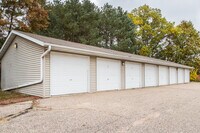 Allyson Court Apartments in Stevens Point, WI - Building Photo - Building Photo