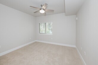 Emery Landing in Kent, WA - Building Photo - Interior Photo