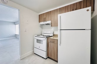 2bd/1bath with Central AC in Oakland Park, FL - Foto de edificio - Building Photo