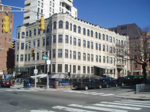 925 Massachusetts Ave in Cambridge, MA - Building Photo - Building Photo