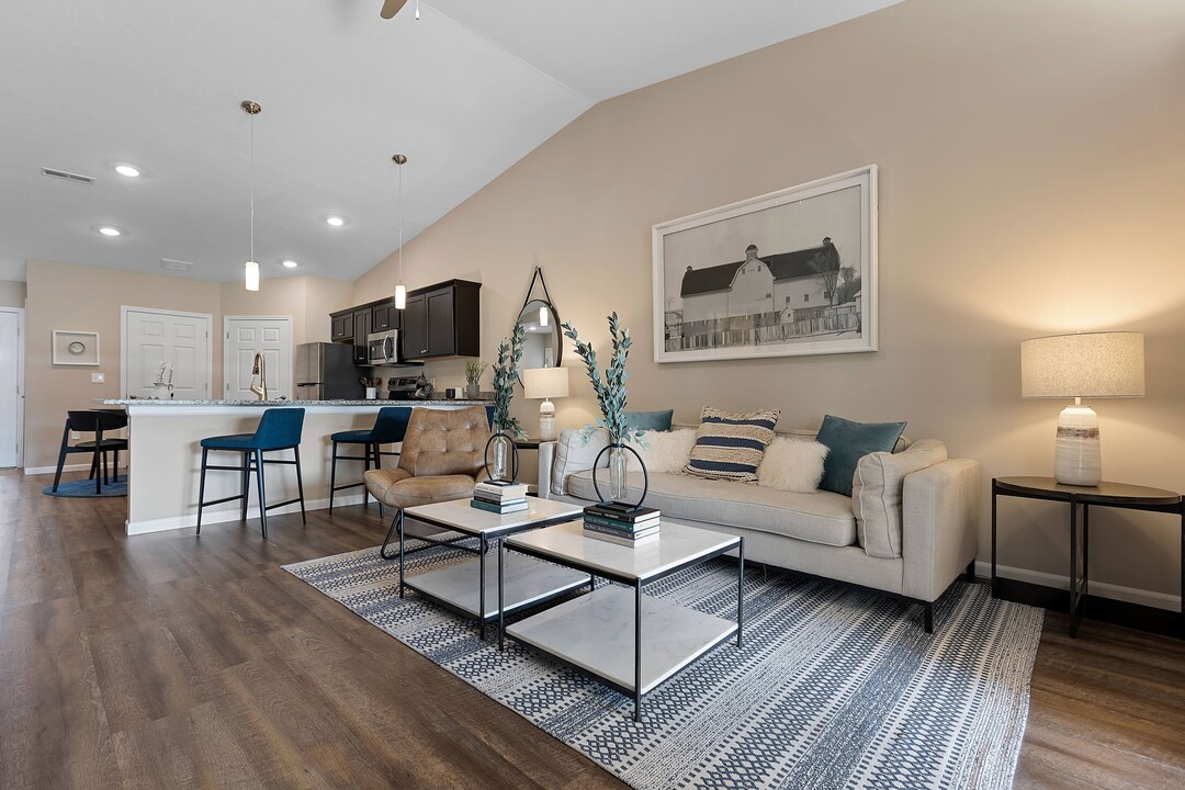 Redwood Brownstown Telegraph Sibley Road in Brownstown Township, MI - Foto de edificio