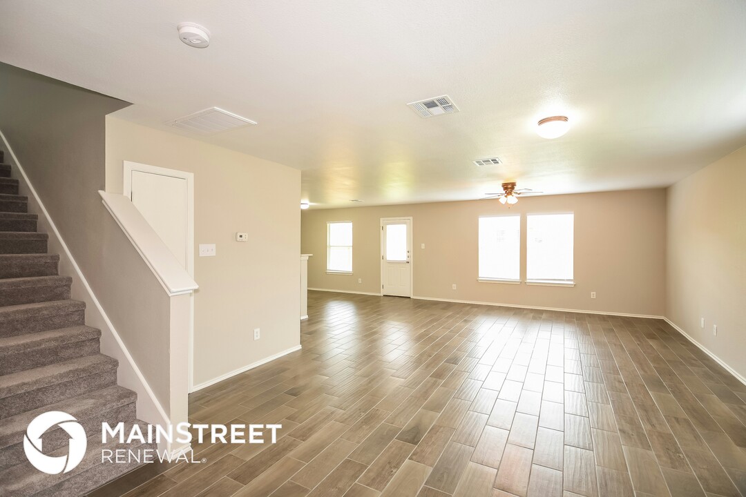 6402 Candlewick Ct in San Antonio, TX - Building Photo