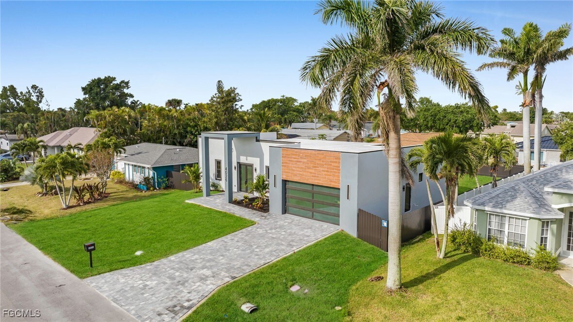4026 SE 3rd Ave in Cape Coral, FL - Building Photo