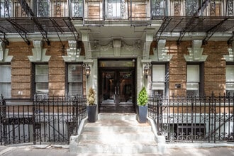 65-67 Bank St in New York, NY - Foto de edificio - Building Photo