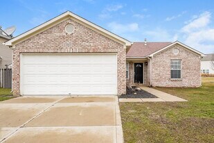 10610 Crackling Dr in Indianapolis, IN - Building Photo