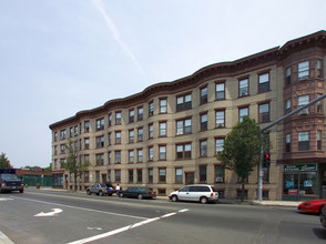 Garden Park Aparments in Springfield, MA - Foto de edificio - Building Photo