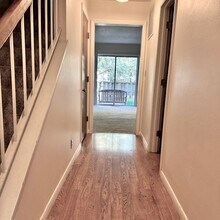 1302 Mitchem Dr in Urbana, IL - Building Photo - Building Photo