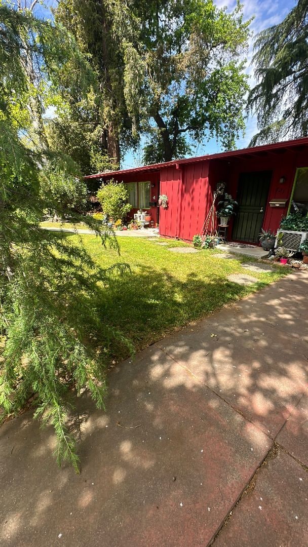property at 719 Pendegast St