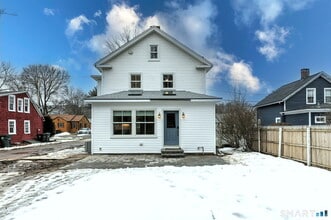75 Lafayette St in Milford, CT - Building Photo - Building Photo