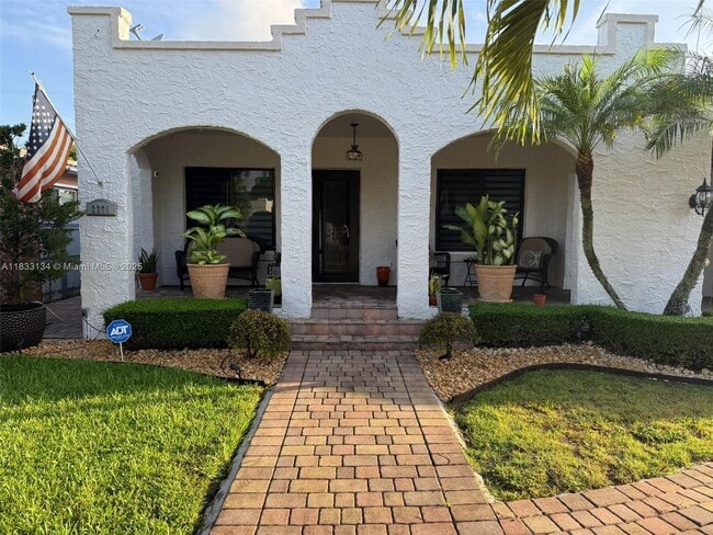 property at 2271 SW 25th St