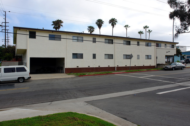 601 Illinois Ct in El Segundo, CA - Foto de edificio - Building Photo