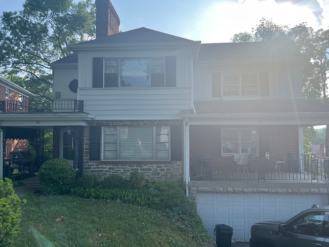 3325 Mowbray Ln