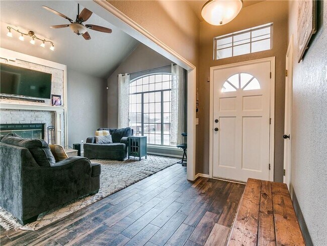 1913 Butterfield Trail in Choctaw, OK - Building Photo - Building Photo