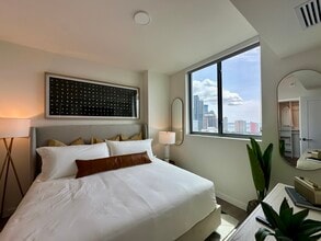 65 SW 18th Ter, Unit A2 in Miami, FL - Building Photo - Building Photo