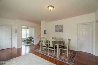 39 Walton St in Saratoga Springs, NY - Building Photo - Building Photo