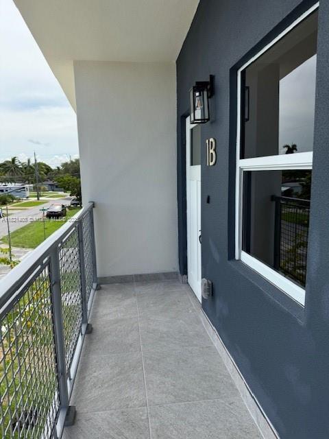 511 SW 1st Ave in Hallandale Beach, FL - Building Photo - Building Photo