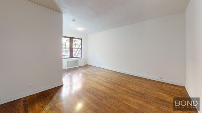 162 E 55th St in New York, NY - Building Photo - Building Photo