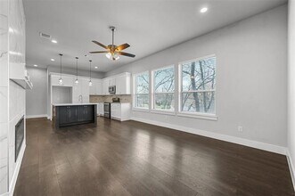 204 N Getzendaner St in Waxahachie, TX - Building Photo - Building Photo