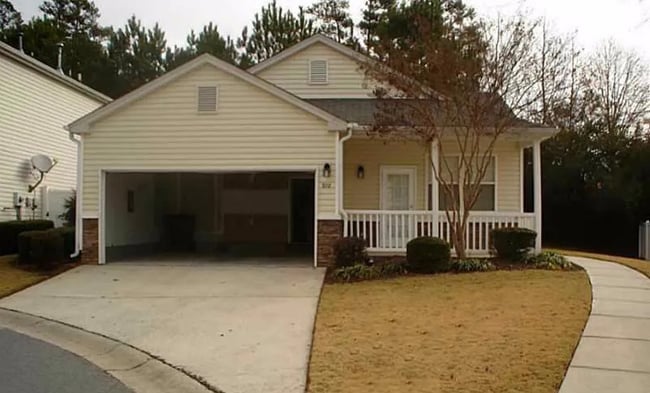 property at 972 Windcroft Cir NW