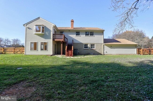 property at 3229 Ramblewood Rd