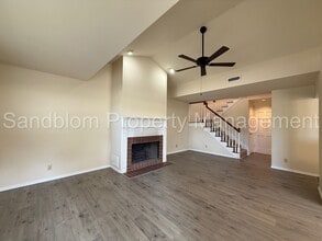 6432 E 89th St in Tulsa, OK - Foto de edificio - Building Photo