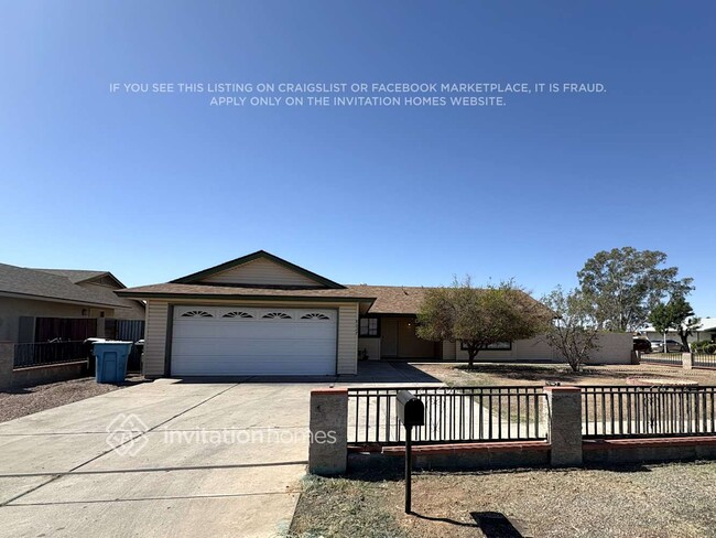 property at 8027 W Glenrosa Ave