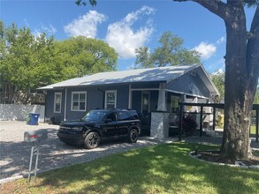 4102 N Branch Ave in Tampa, FL - Building Photo - Building Photo