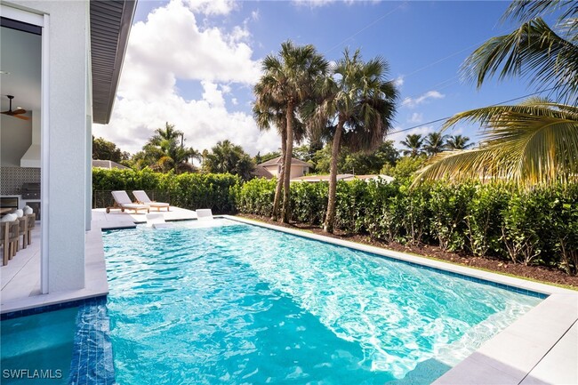 property at 1257 11th Ct N